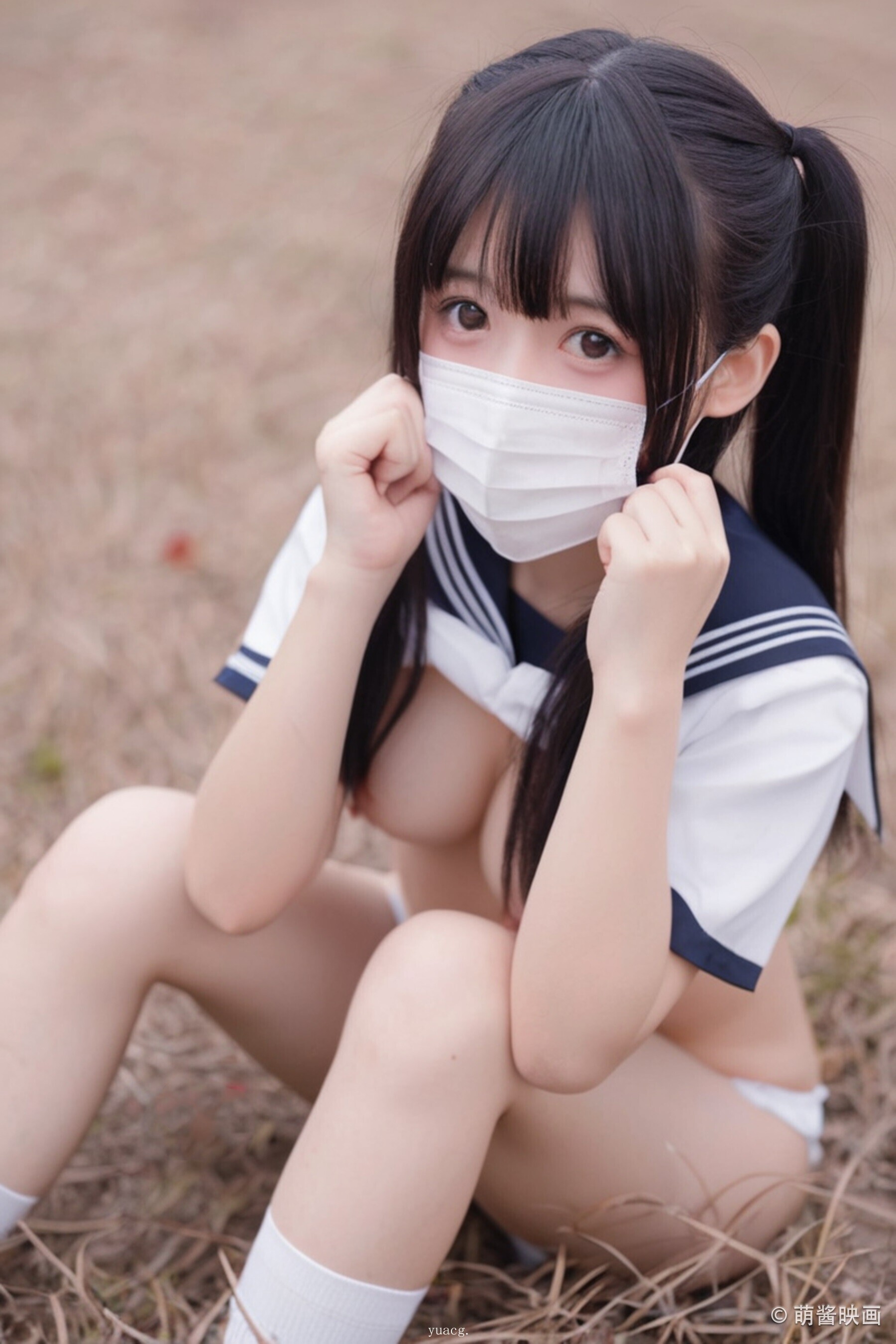 1 (22)